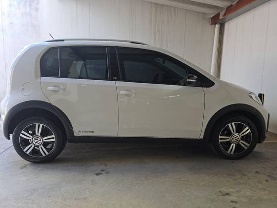 VOLKSWAGEN UP 1.0 170 TSI TOTAL FLEX XTREME 4P MANUAL VOLKSWAGEN UP 1.0 170 TSI TOTAL FLEX XTREME 4P MANUAL